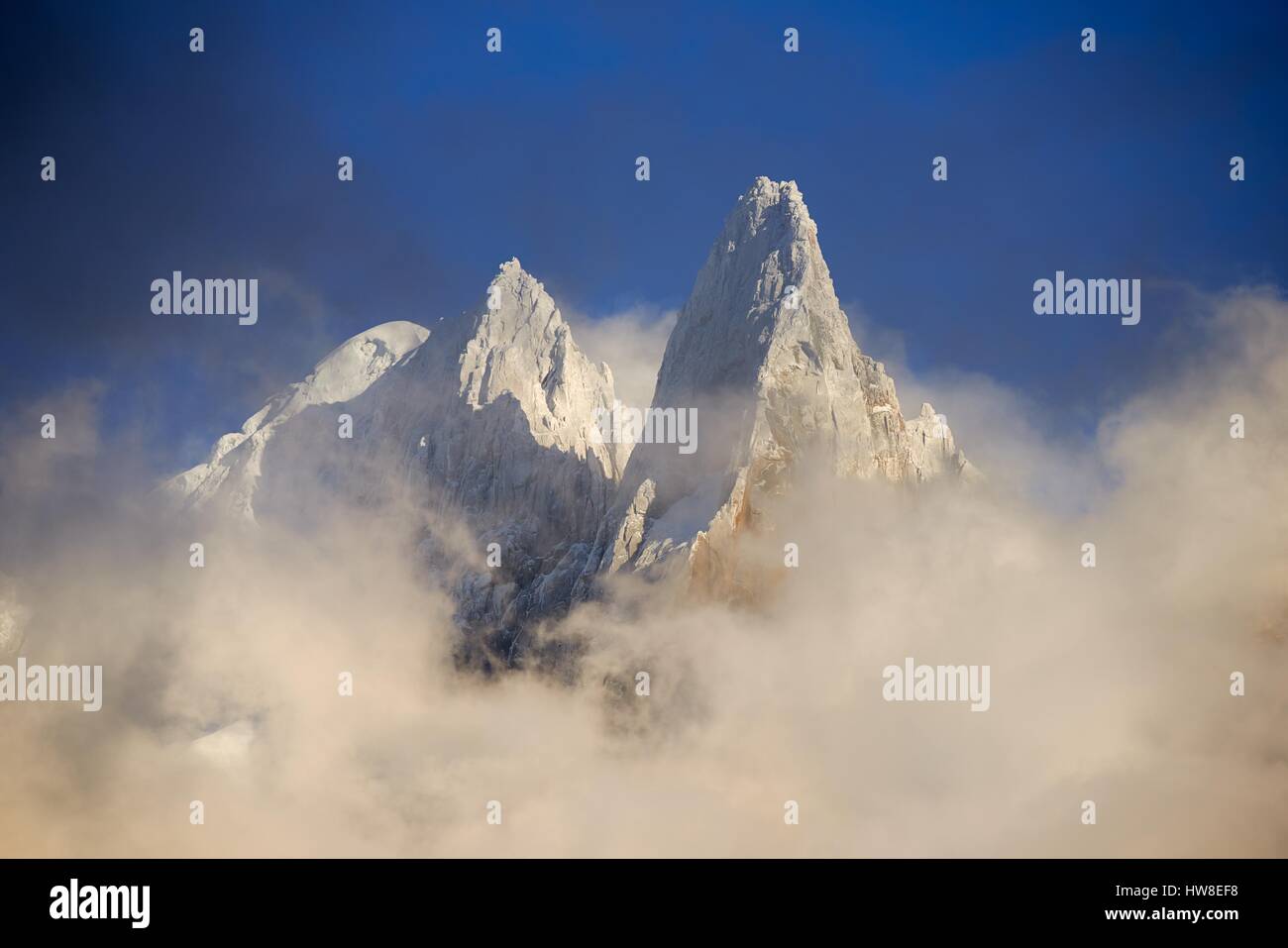 Frankreich, Haute-Savoie, Aiguille Verte (4122m), Aiguille du Dru (3754m), Mont-Blanc Massiv Stockfoto