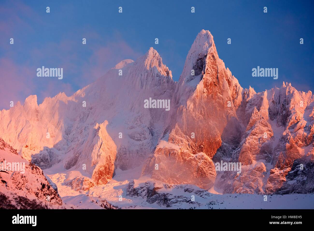 Frankreich, Haute-Savoie, Aiguille Verte (4122m), Aiguille du Dru (3754m), Mont-Blanc Massiv Stockfoto