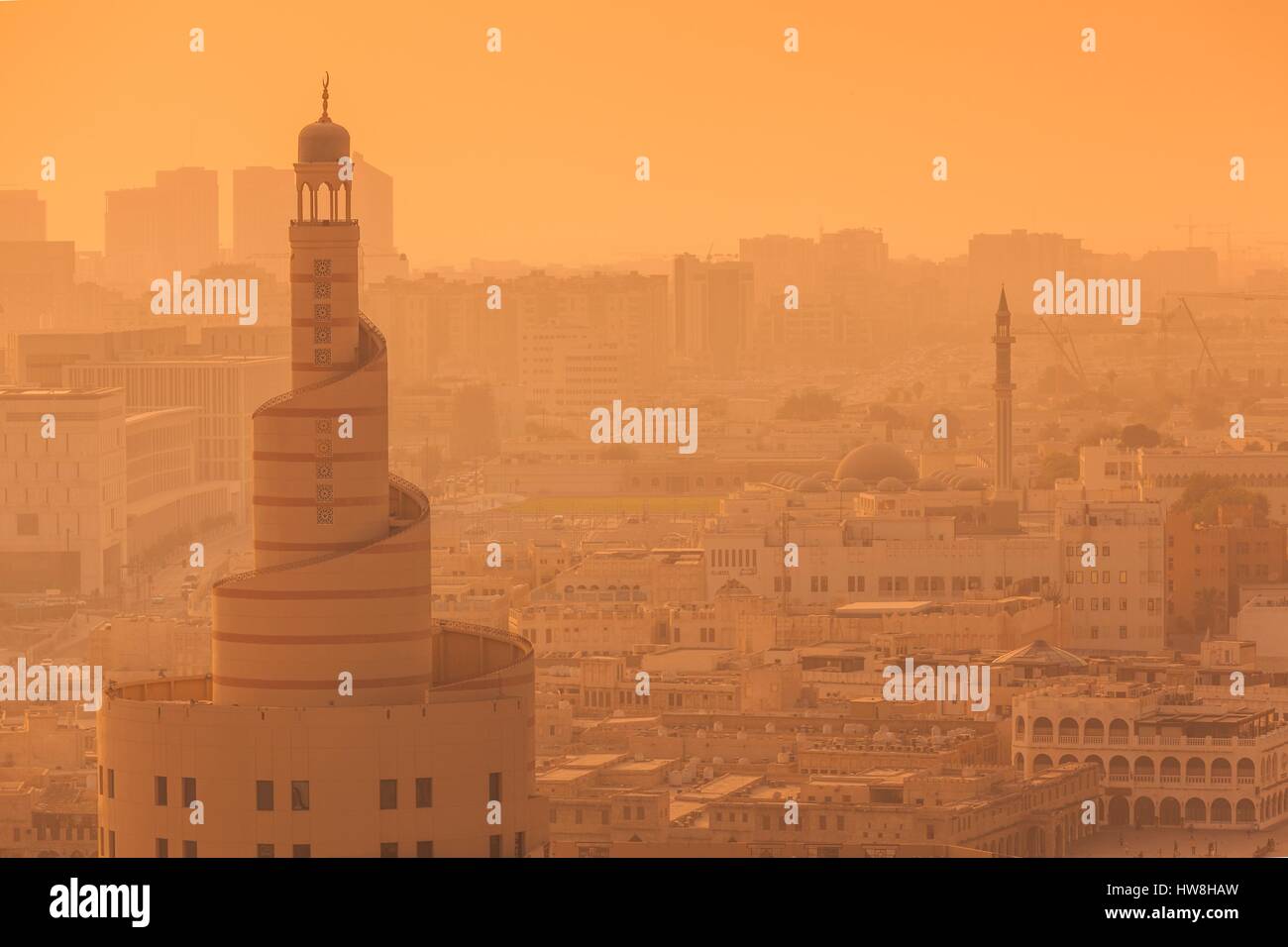 Katar, Doha, FANAR, Katar Islamisches Kulturzentrum, erhöhte Ansicht, Sonnenuntergang Stockfoto