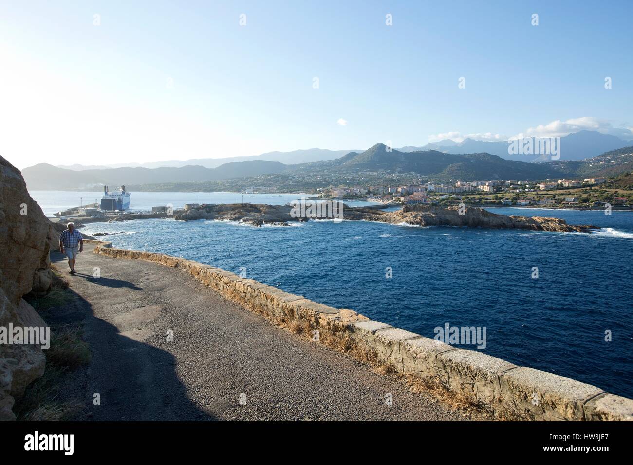 Frankreich, Haute Corse, Balagne, Ile Rousse, von der Insel La Pietra Stockfoto