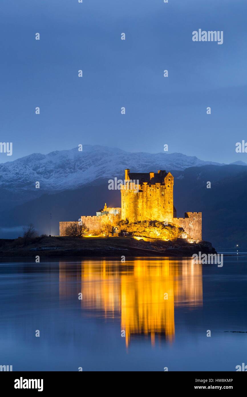 Großbritannien, Schottland, Highlands, Eilean Donan Castle am Loch Duich Stockfoto