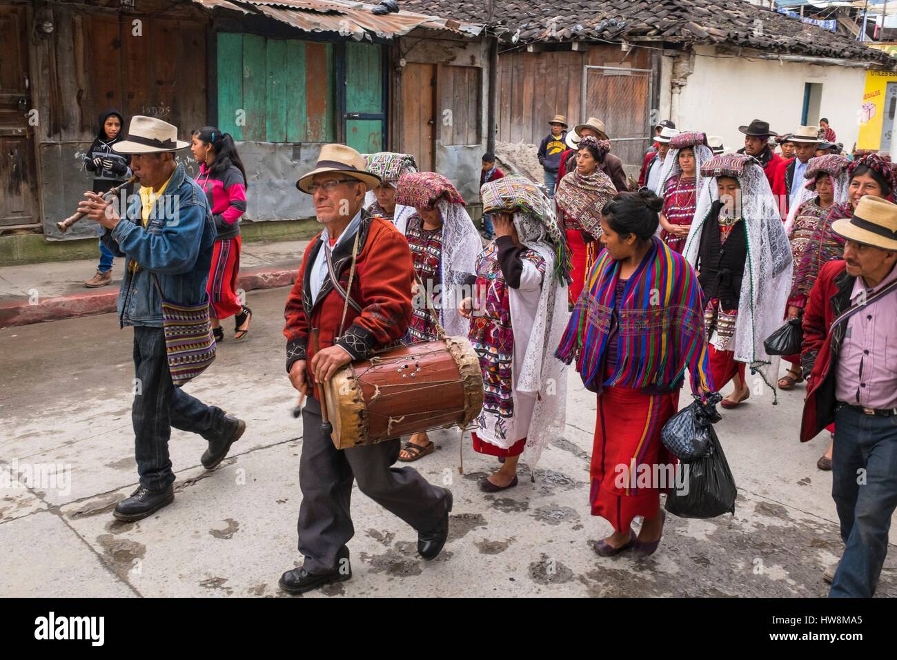 Guatemala, Quiche Abteilung Nebaj, Ixil Maya-Dorf, eingebettet in die Sierra de Los Cuchumatanes Stockfoto