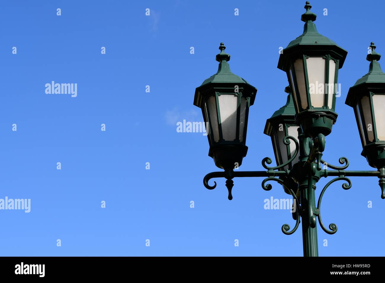 Straße Lampe Post / Lust auf Post Lampenwärme, unseren Weg in der Dunkelheit erleuchtet. Stockfoto