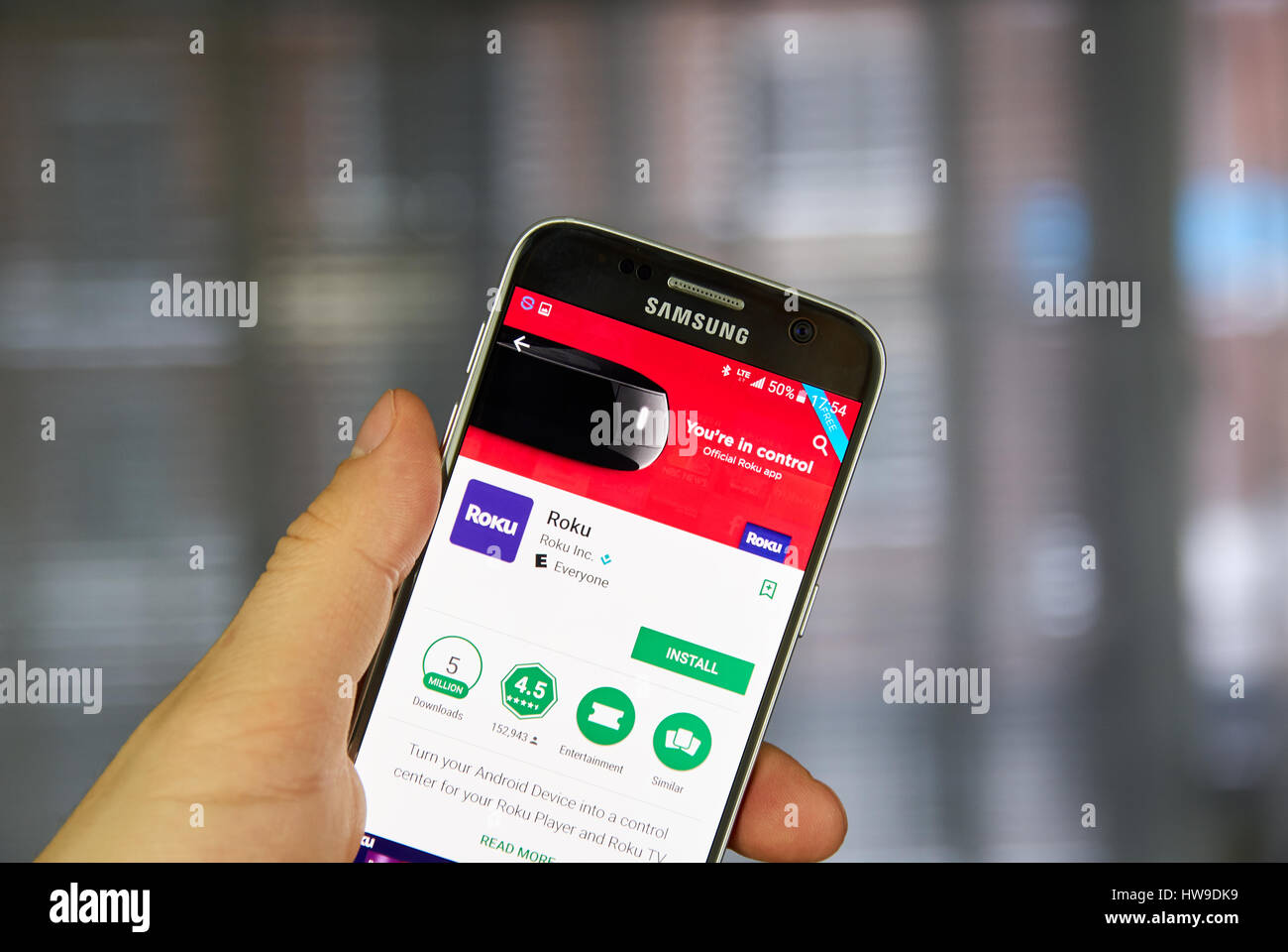 MONTREAL, Kanada - 10. März 2017: Offizielle Roku-android-Anwendung auf Samsung S7. Roku ist eine Reihe von digitalen Medien-Player Set-Top-Boxen manufactur Stockfoto