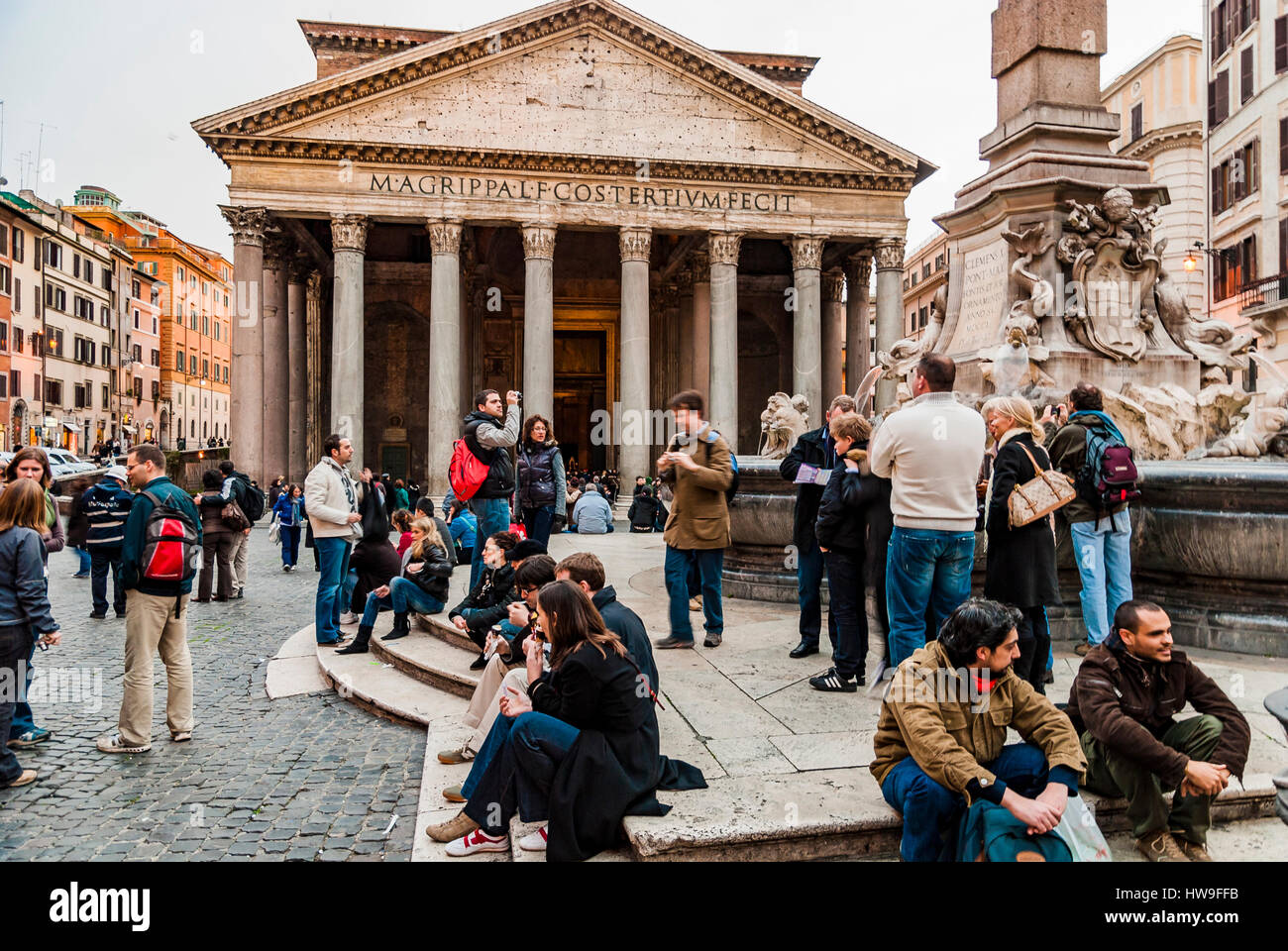 Das Pantheon ist eine ehemalige römische Tempel, jetzt eine Kirche in