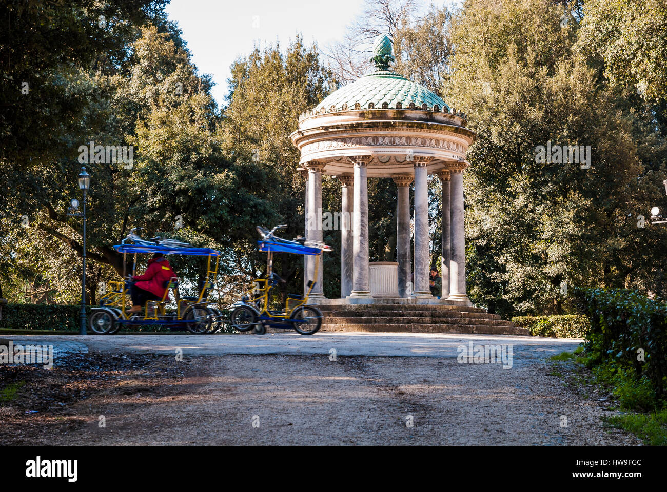 Villa garten Fotos und Bildmaterial in hoher Auflösung Alamy