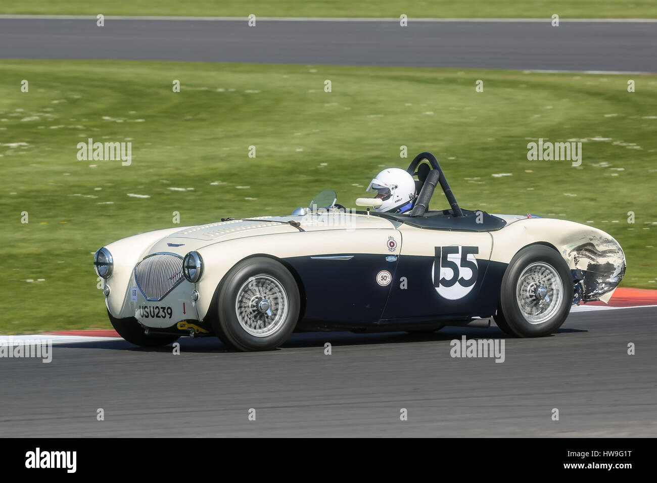 Aufgenommen in der Vintage Sports Car Club (VSCC) Frühling starten Sitzung in Silverstone am 18. April 2015 Stockfoto