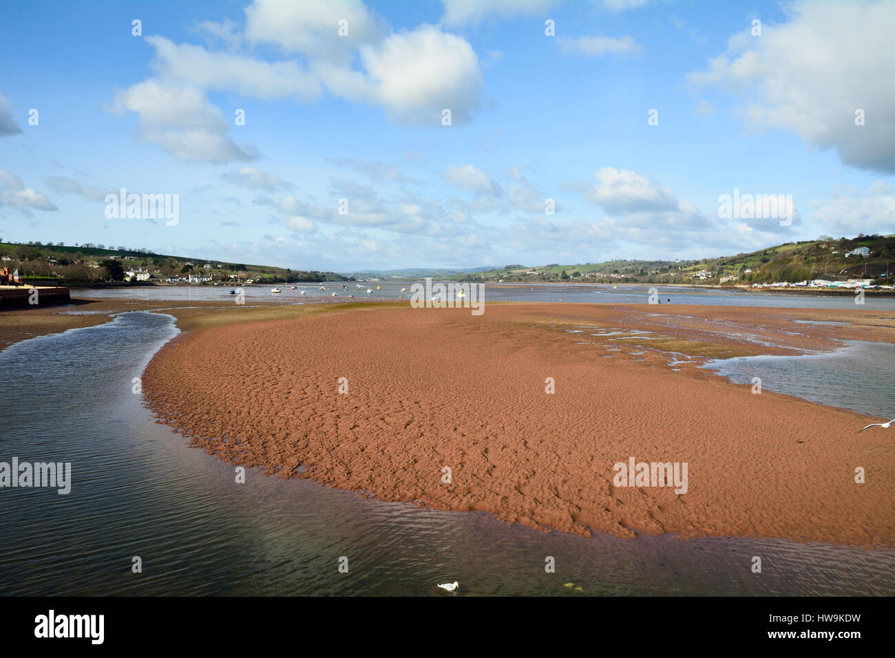 Roten Sandbank ausgesetzt bei Ebbe Shaldon auf der Fluß Teign in Devon England - Dies ist ein beliebtes Ziel für Urlauber Stockfoto