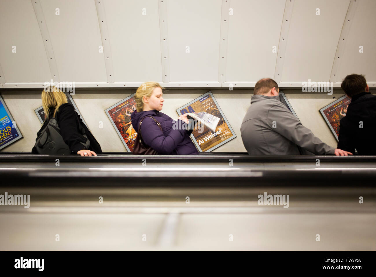 Menschen U-Bahn London Stockfoto