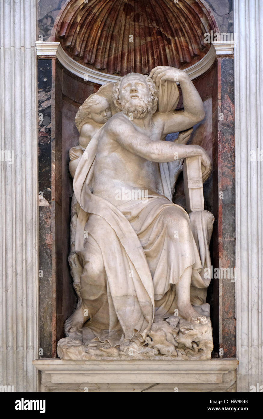 Der Prophet Elias und Angel Marmorstatue von Lorenzetto in der Chigi-Kapelle in der Kirche Santa Maria del Popolo, Rom, Italien Stockfoto