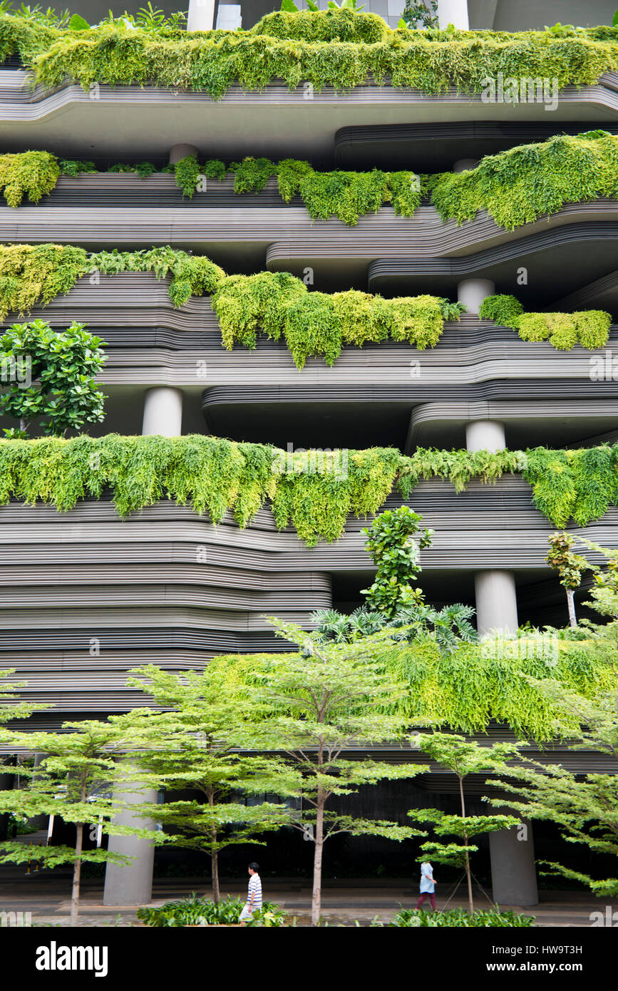 Senkrechten Blick auf die erstaunliche Parkroyal Gebäude in Singapur. Stockfoto
