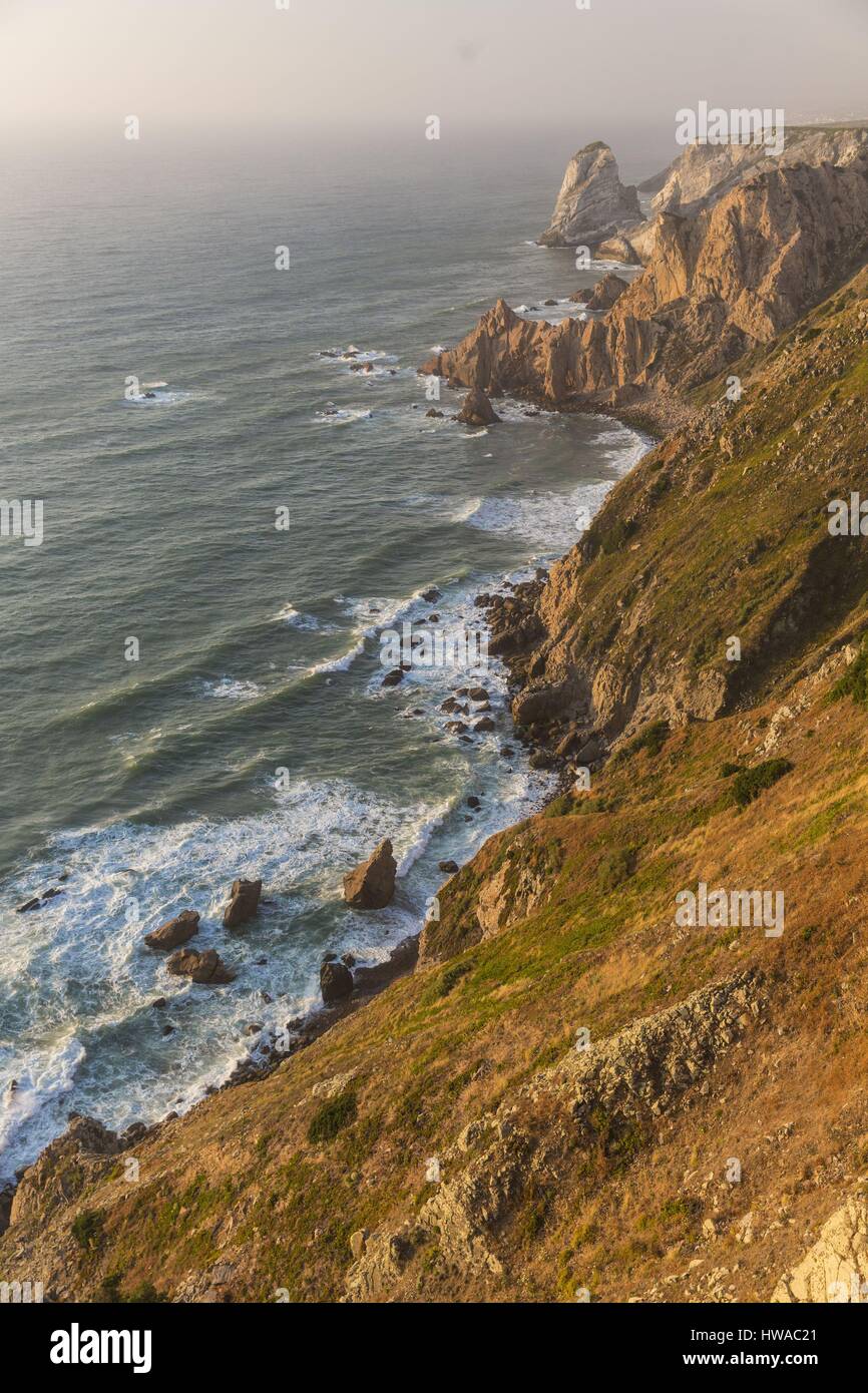 Portugal, Lisboa e Setubal Provinz, Region Lissabon, Sintra, Naturpark Sintra-Cascais, Cabo da Roca, der westlichste Punkt Europas, Leuchtturm Stockfoto