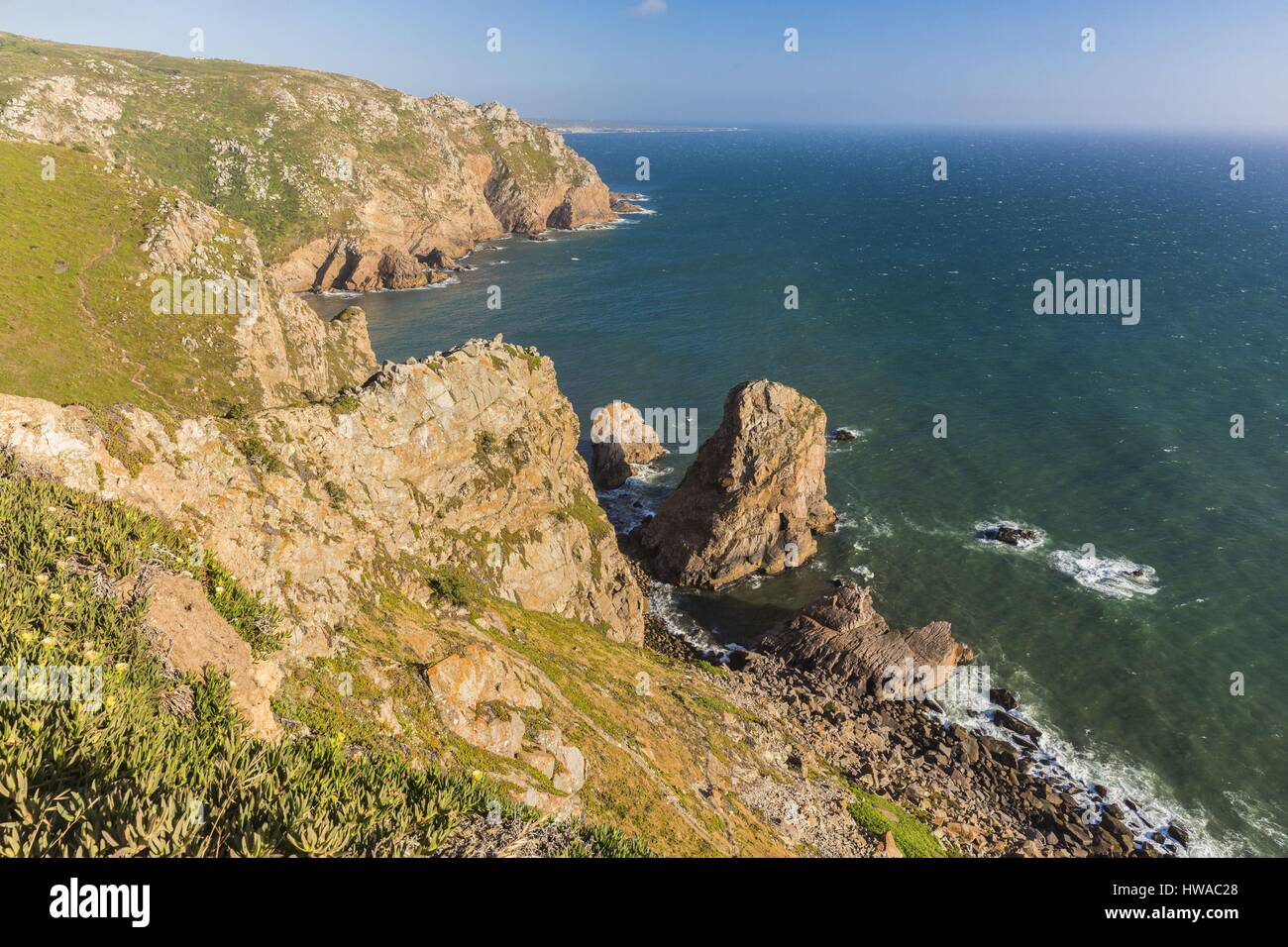 Portugal, Lisboa e Setubal Provinz, Region Lissabon, Sintra, Naturpark Sintra-Cascais, Cabo da Roca, der westlichste Punkt Europas, Leuchtturm Stockfoto