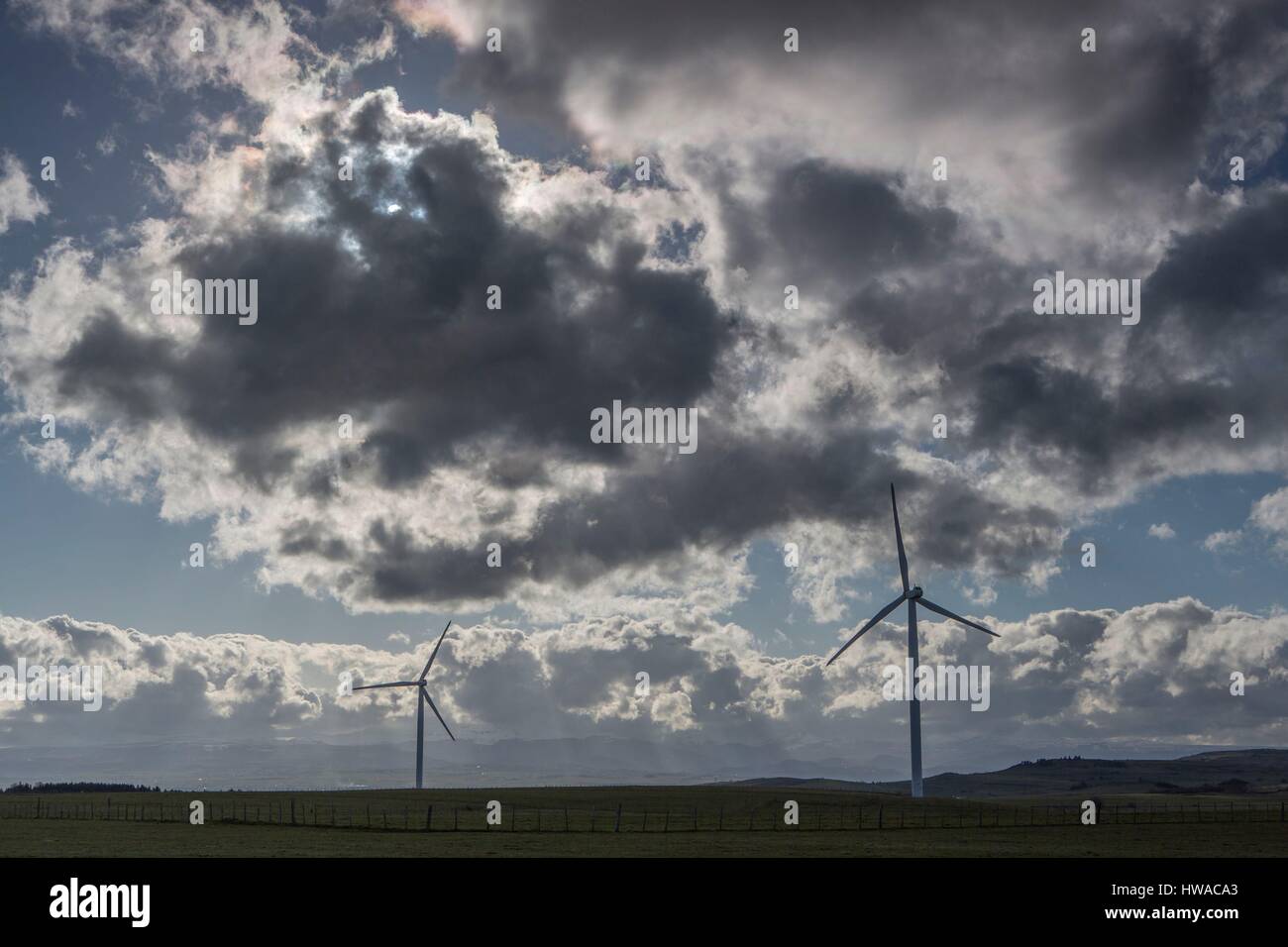 Frankreich, Cantal, Saint Flour Col De La Fageole, Windpark Stockfoto