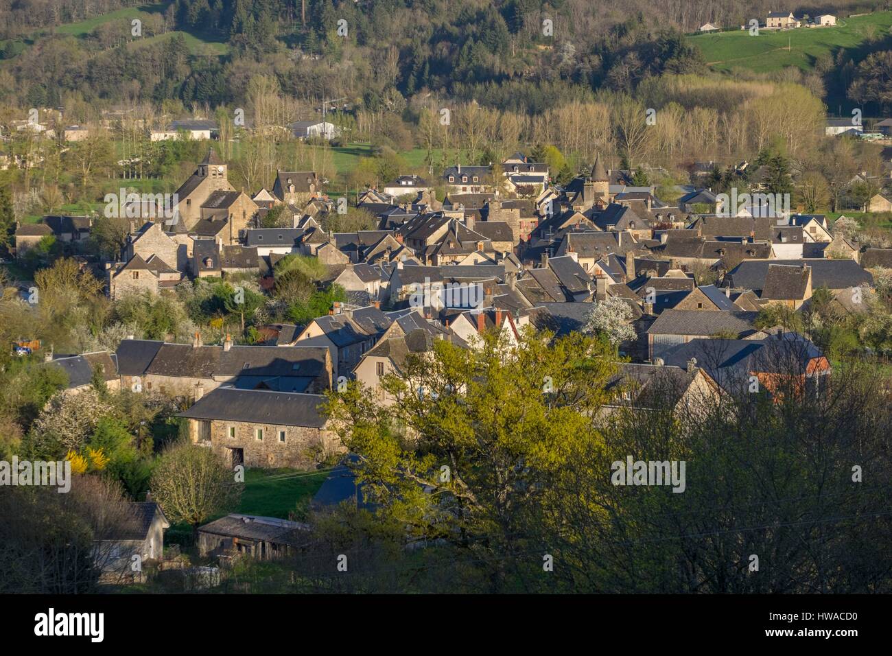 Frankreich, Aveyron, Ste Eulalie d'Olt etikettiert Les Plus Beaux Dörfer de France (The Most Beautiful Dörfer Frankreichs), stoppen auf El Camion de Santiago Stockfoto