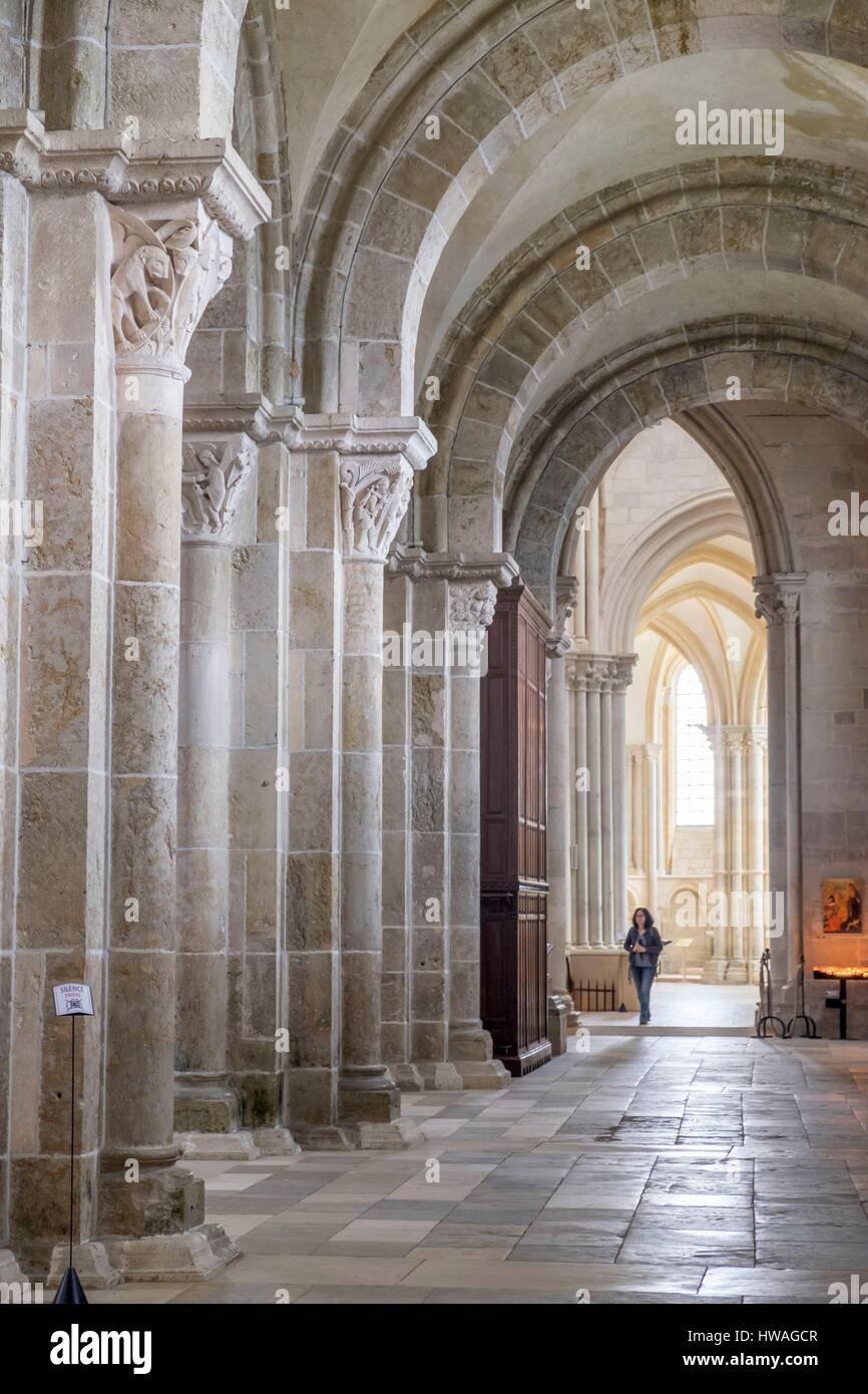 Frankreich, Yonne, Vezelay, Basilika Sainte Mary Magdalene als Weltkulturerbe der UNESCO gelistet Stockfoto