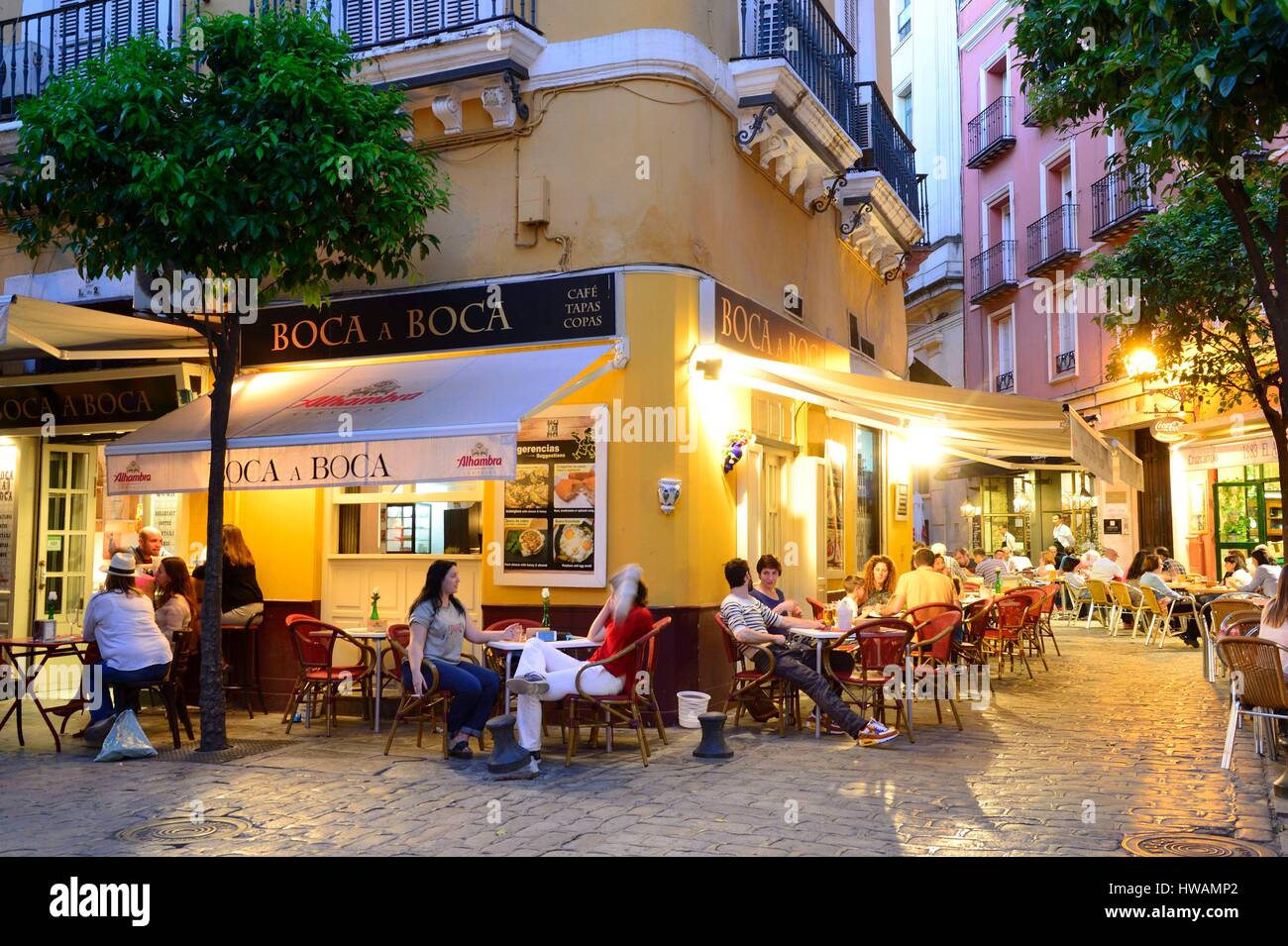 Spanien, Andalusien, Sevilla, Viertel Santa Cruz, Restaurants, Terrassen Stockfoto
