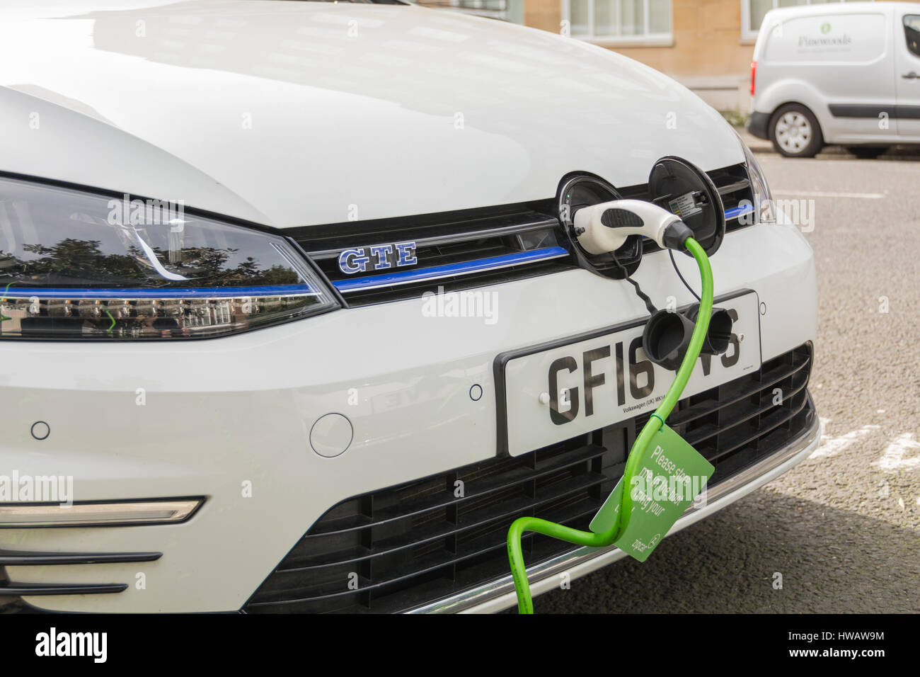Zwei Volkswagen e-Golf GTEs wird aufgeladen in London, Großbritannien Stockfoto