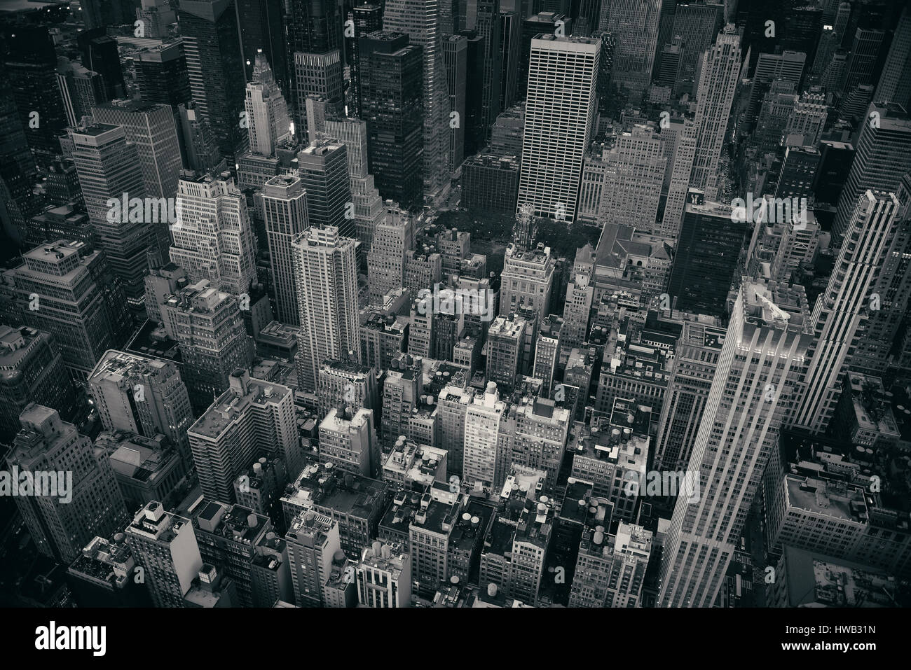 Midtown Hochhaus Gebäuden Blick von der Dachterrasse in New York City Stockfoto