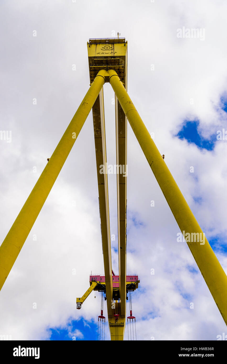 Samson, einer der beiden berühmten gelben Krane die dominieren die Skyline in Belfast. Stockfoto