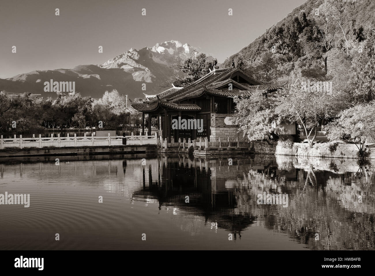 Black Dragon Pool in Lijiang, Yunnan, China. Stockfoto