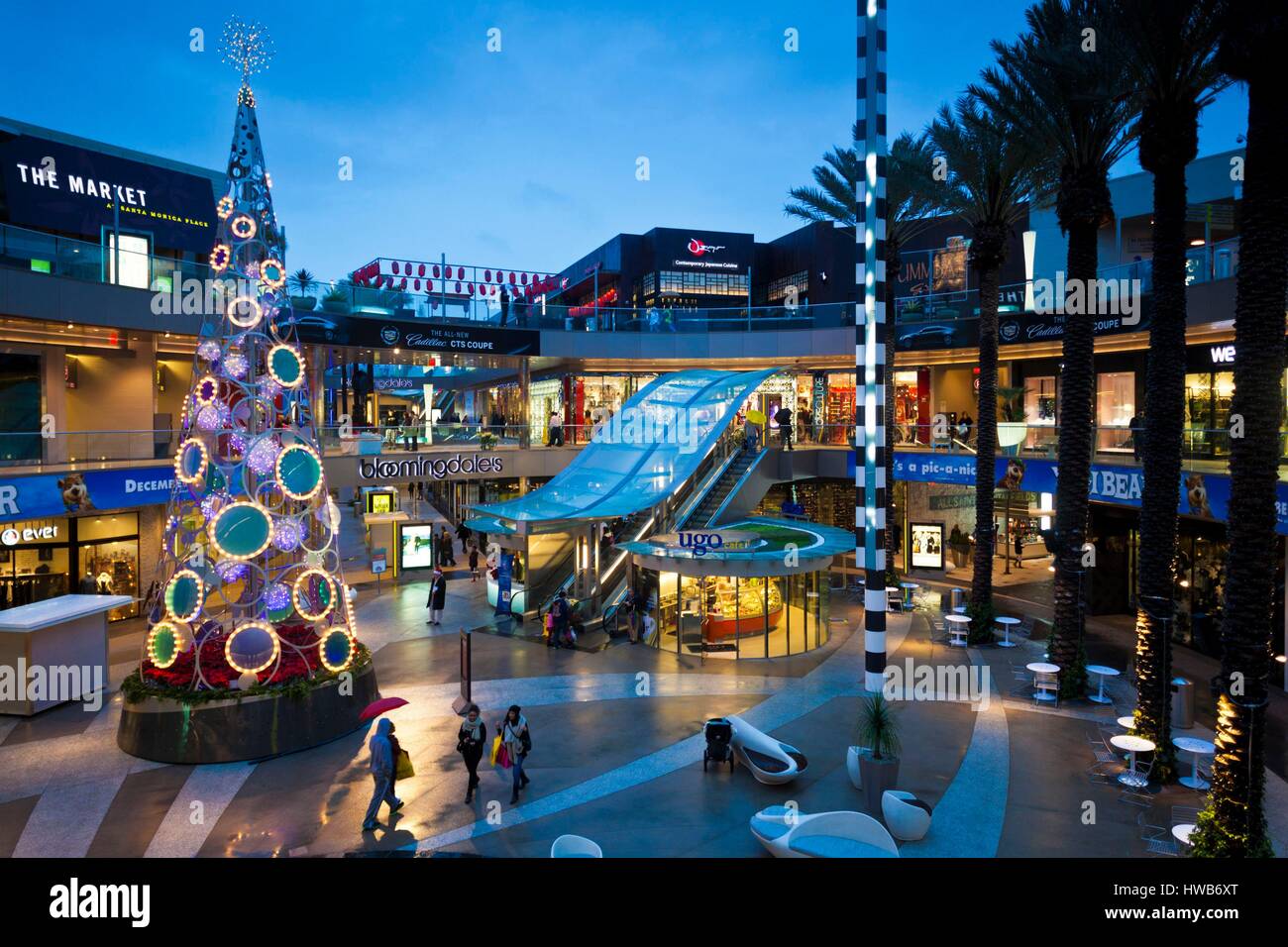USA, California, Southern California, Los Angeles und Umgebung, Santa Monica, Einkaufszentrum Santa Monica Place, Abend Stockfoto