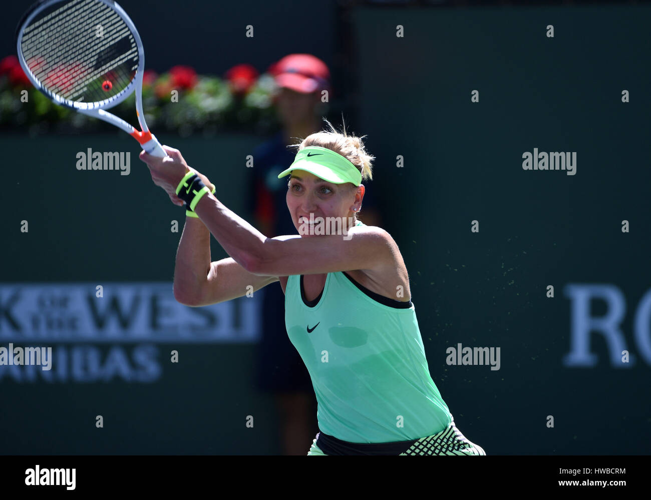 19. März 2017: Elena Vesnina (RUS) in Aktion gegen Svetlana Kuznetsova (RUS) während der BNP Paribas Open in Indian Wells Tennis Garden in Indian Wells, Kalifornien John Green/CSM Stockfoto