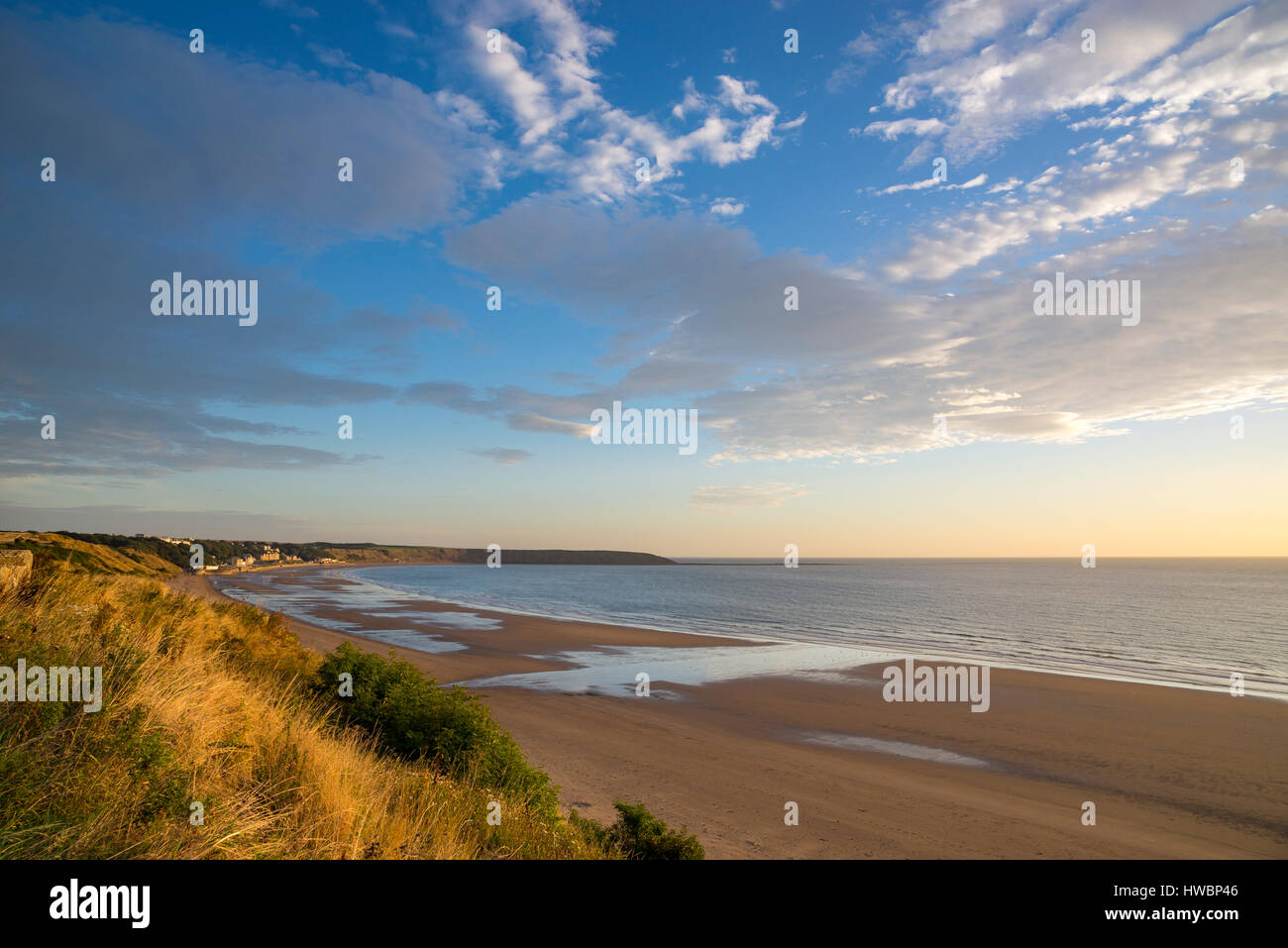 Atemberaubende sonnigen Morgen auf Hunmanby Sand in der Nähe Filey, Filey Bay, North Yorkshire, England. Stockfoto