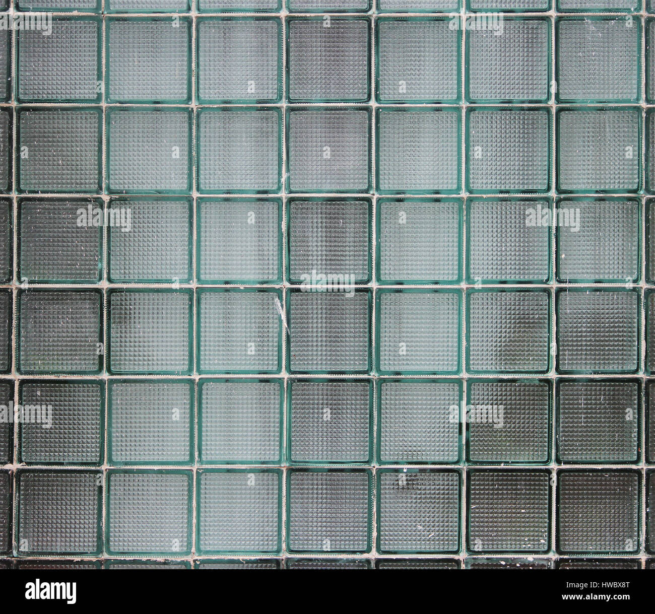 Glas-Wand aus dickwandigen Batch Zellen. Stockfoto