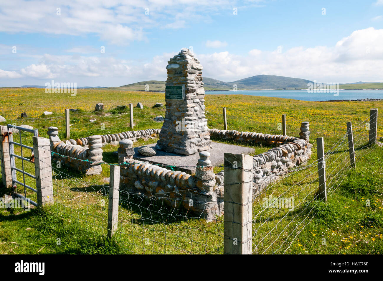 Cairn Marken Geburtsort von Angus MacAskill, die riesigen Nova Scotia auf der Insel Berneray, North Uist in den äußeren Hebriden.  DETAILS IN DER BESCHREIBUNG. Stockfoto