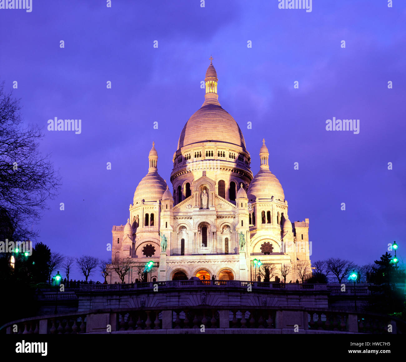 Sacre Coeur in Dämmerung, Montmartre, Paris, Frankreich Stockfoto