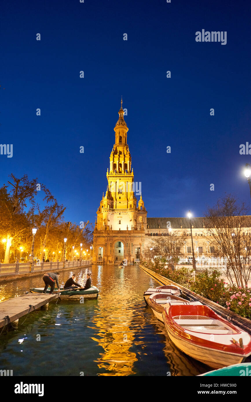 Plaza de España in Sevilla gebaut für die Ibero-Amerikanische Ausstellung von 1929, Sevilla, Andalusien, Spanien, Europa Stockfoto