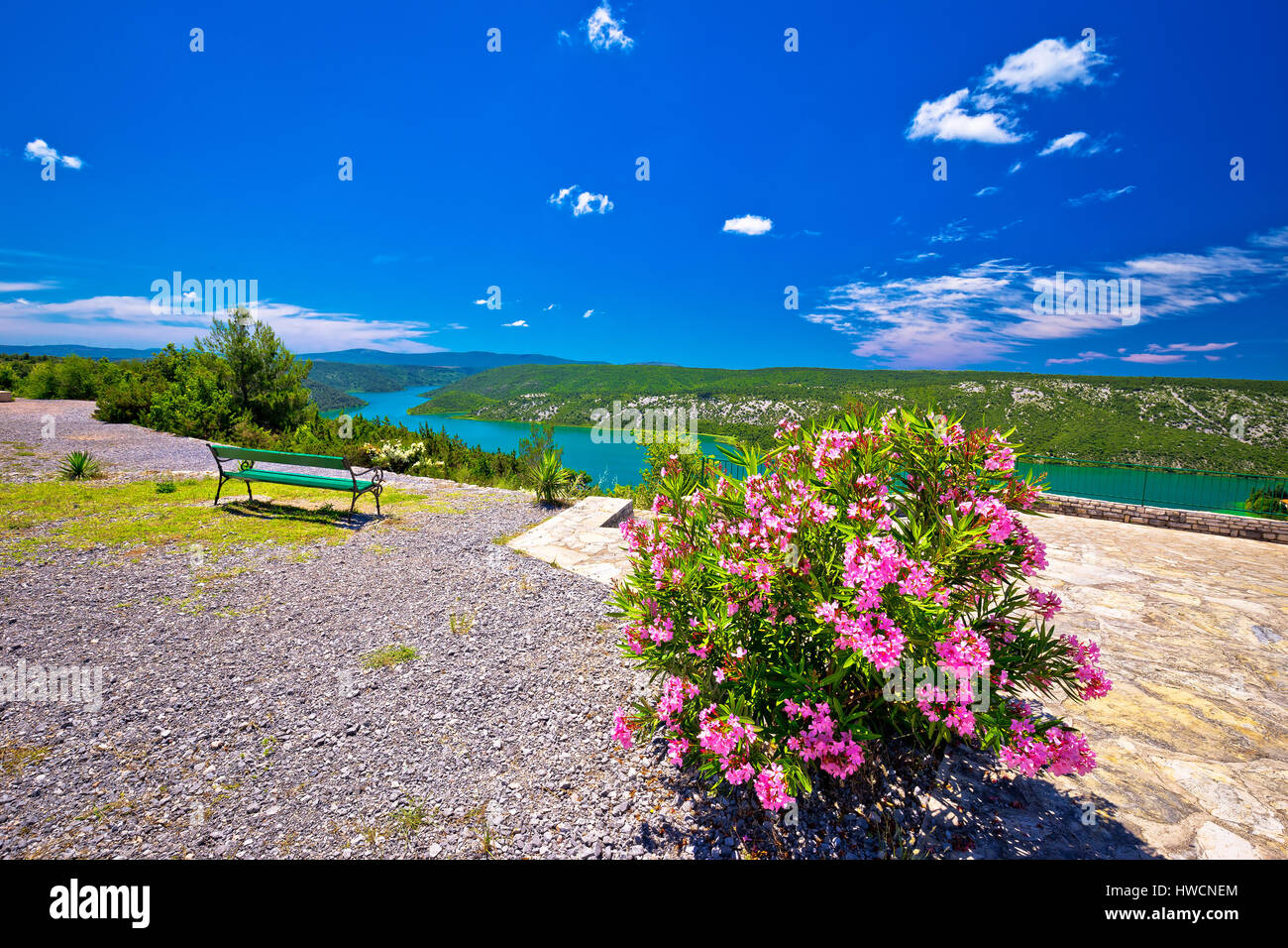Sicht auf Krka Fluss Nationalpark Klippen, Dalmatien, Kroatien Stockfoto