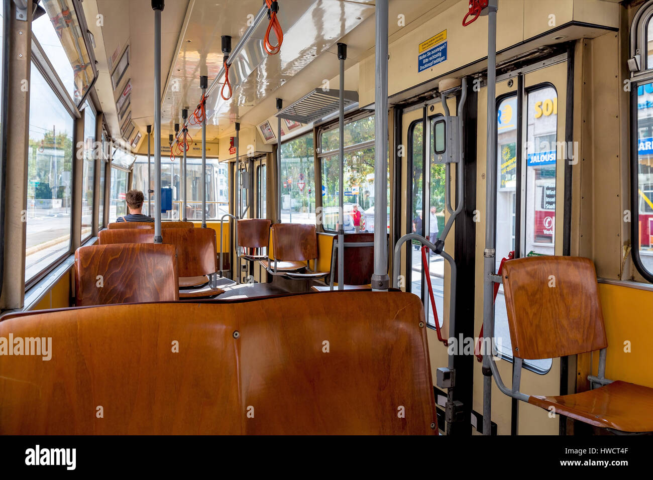 öffentlichen Nahverkehr Straßenbahn, Symbol für den Transport, Transport von Menschen, umweltfreundlich, Beschlagnahme Nahverkehr Strassenbahn, Sym Stockfoto