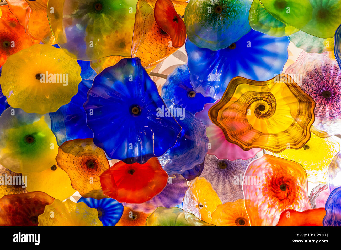 LAS VEGAS - NOV 08: Das mundgeblasene Glas Blume Decke im Bellagio Hotel am 8. November 2016 in Las Vegas. Es besteht aus 2.000 Glas blos Stockfoto