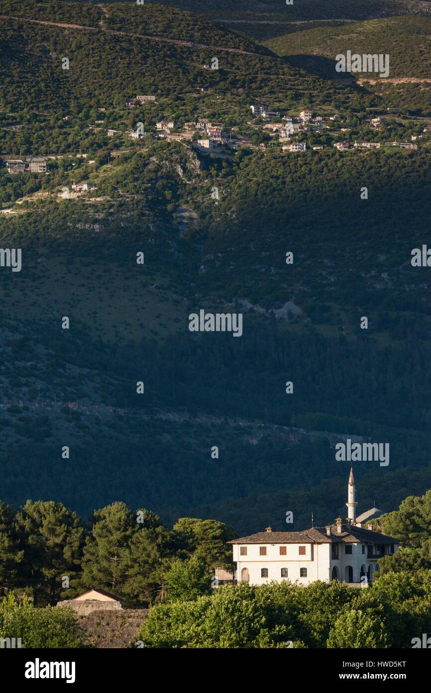 Griechenland, Region Epirus, Ioannina, erhöhten Blick auf Its Kale innere Festung und byzantinische Museum und Fetiye Moschee Stockfoto