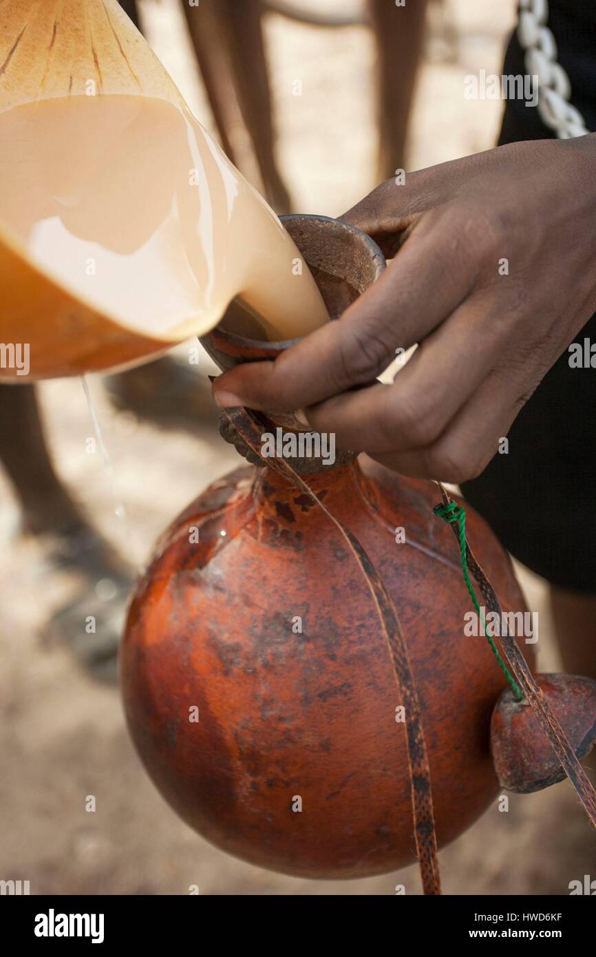 Togo, Nordregion, Tchoukoutou, scheuen Hirse Bier Stockfoto