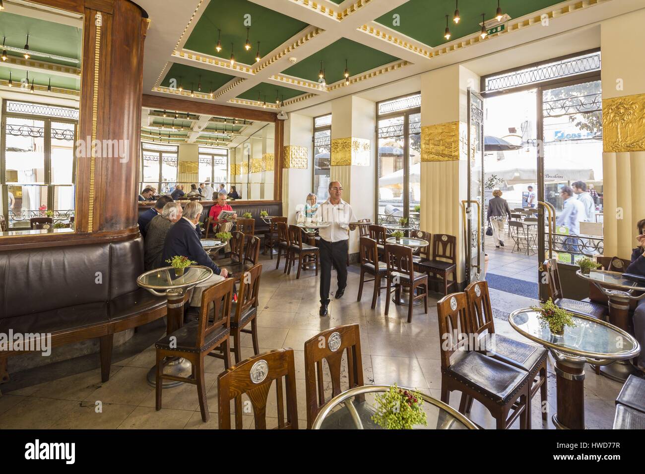 Portugal, Minho Region, Braga, europäische Hauptstadt der Jugend 2012, der Kaffee Wiederherstellung Brasileira Straße Largo Barao de Sao Martinho Stockfoto