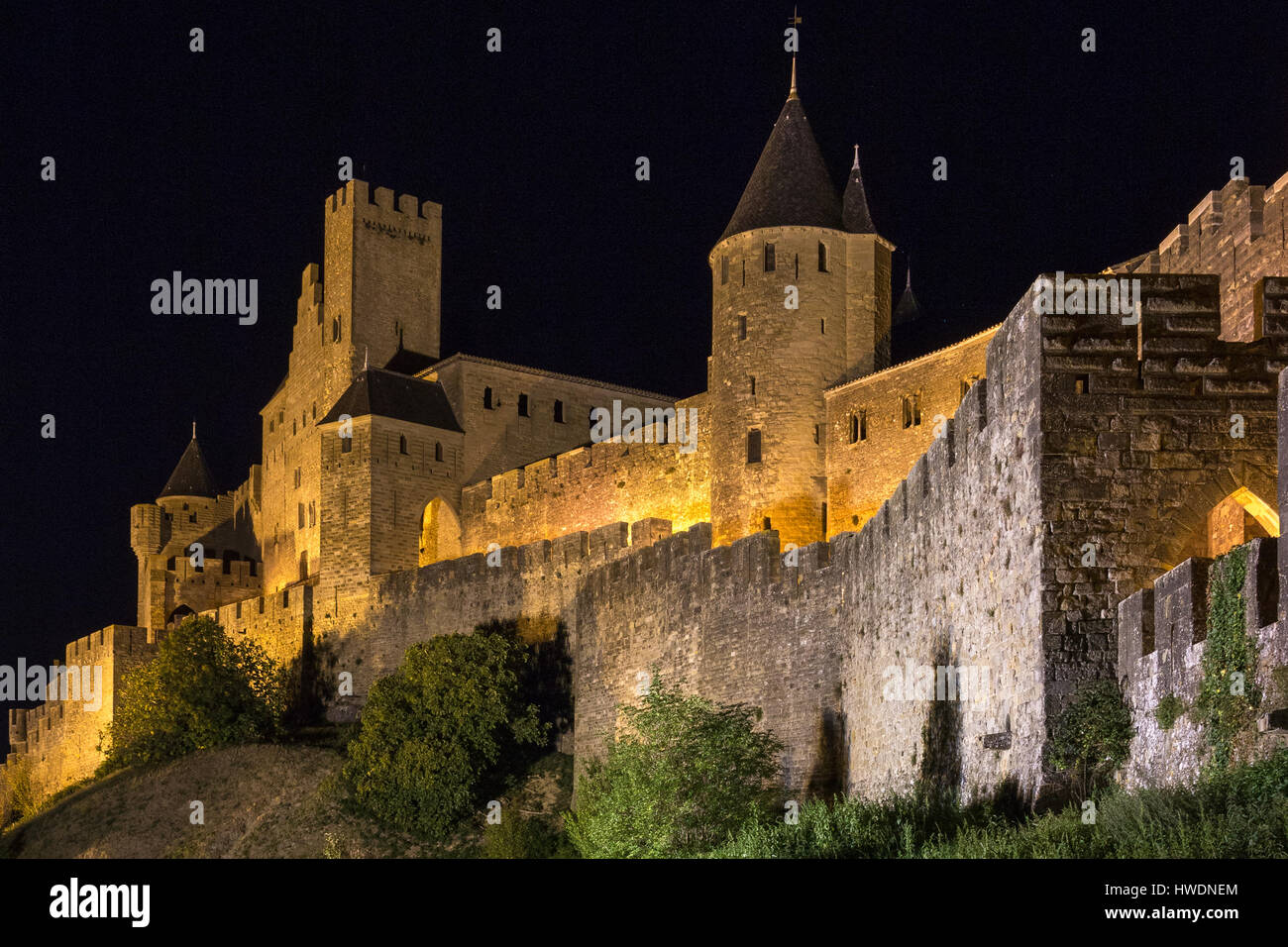 Carcassone Burg bei Nacht in Frankreich Stockfoto