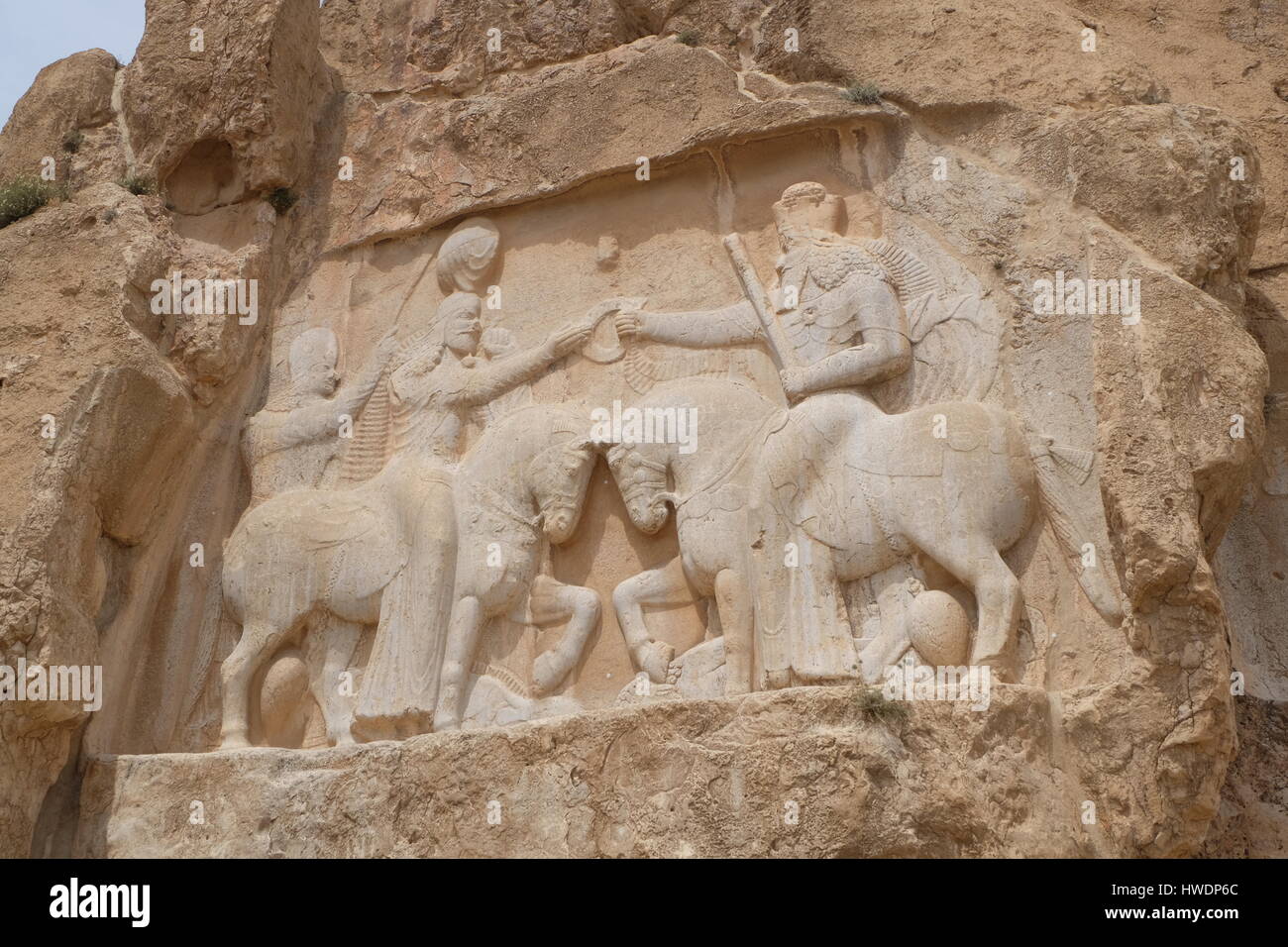Jousting Szene auf Bas-Relief am Grab von Darius der Große, Iran Stockfoto