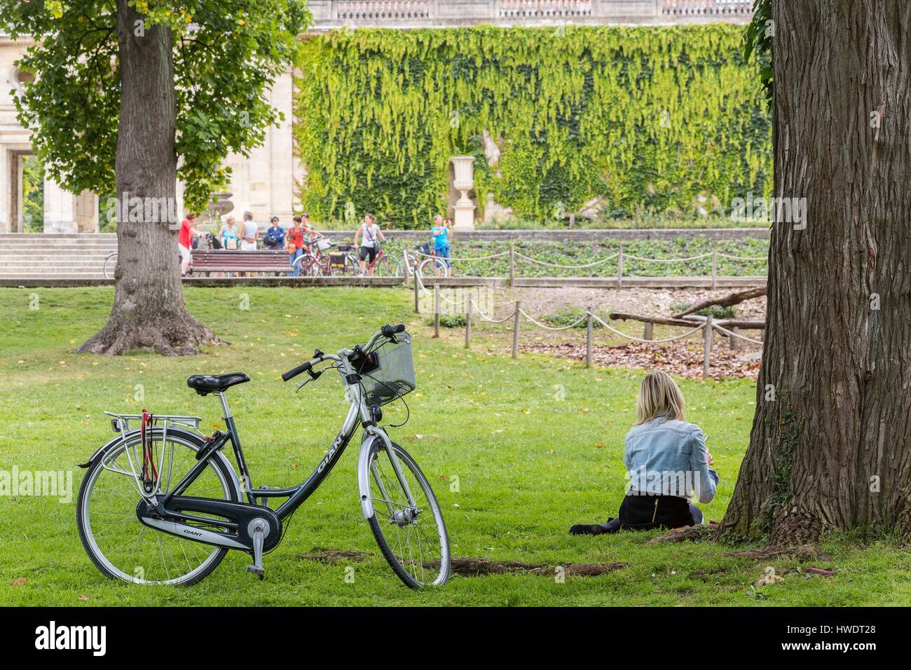 Frankreich, Gironde, Bordeaux, öffentlichen Garten aus dem 18. Jahrhundert, englischer Park, Fahrrad Stockfoto