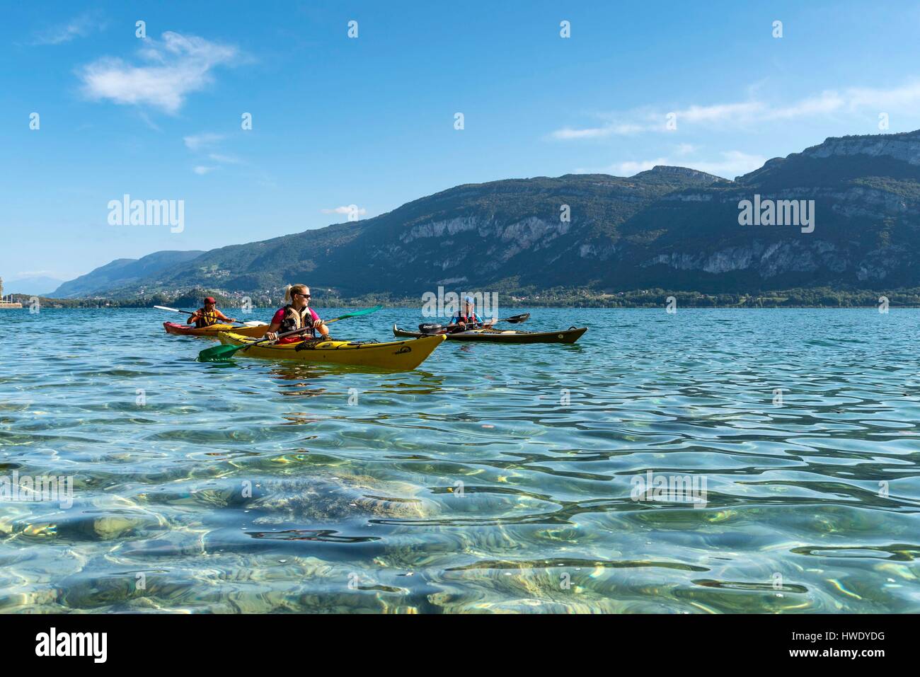 Frankreich, Savoyen, Le Bourget du Lac, Wild Coast, Kajakfahrer entlang der Wild Coast Stockfoto