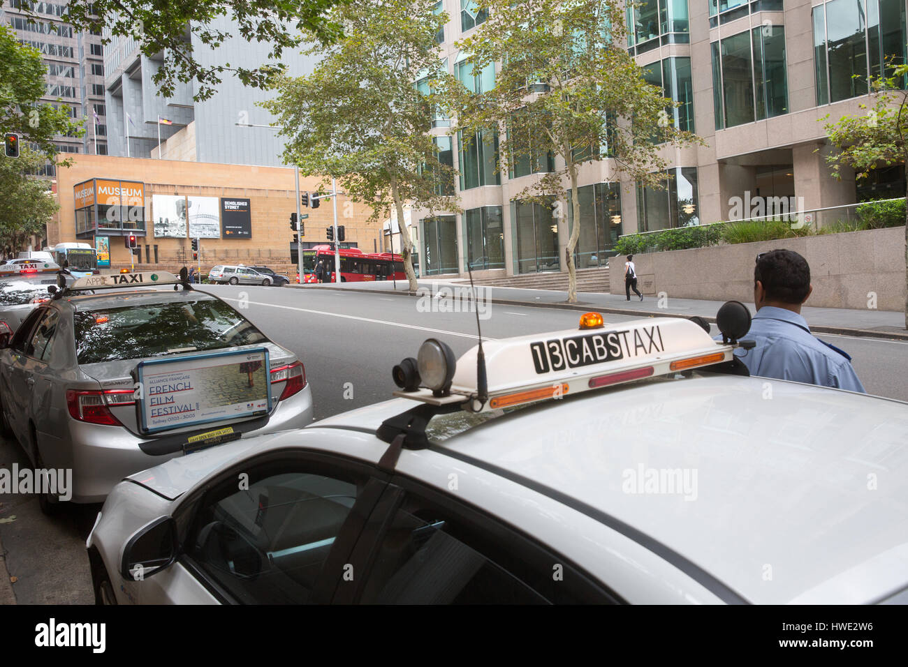 Lizenziertes Taxi im Stadtzentrum von Sydney warten auf die Kunden, New South wales, Australien, Taxiwagen an einem Taxistand Stockfoto