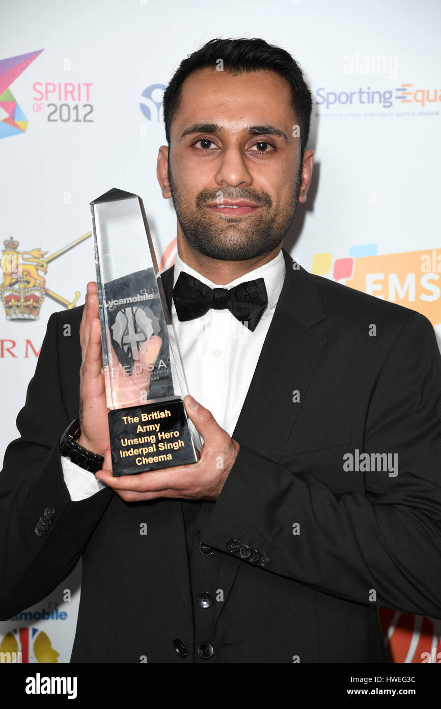 Inderpal Singh Cheema gewinnt British Army Unsung Hero bei der dritten Lycamobile britischen ethnischen Vielfalt Sport Awards BEDSAs, gehalten an der Park Lane Hilton Hotel, London Stockfoto