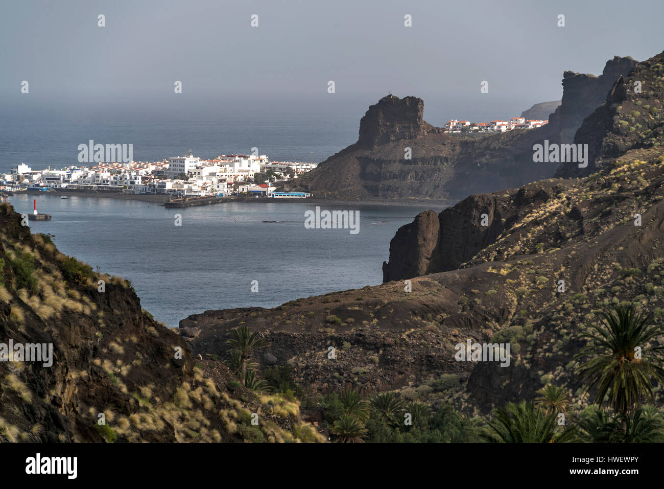 Puerto de Las Nieves Und der Barranco de Guayedra, Insel Gran Canaria, Kanarische Inseln, Spanien |  Vogelperspektive von Puerto de Las Nieves und Barra Stockfoto