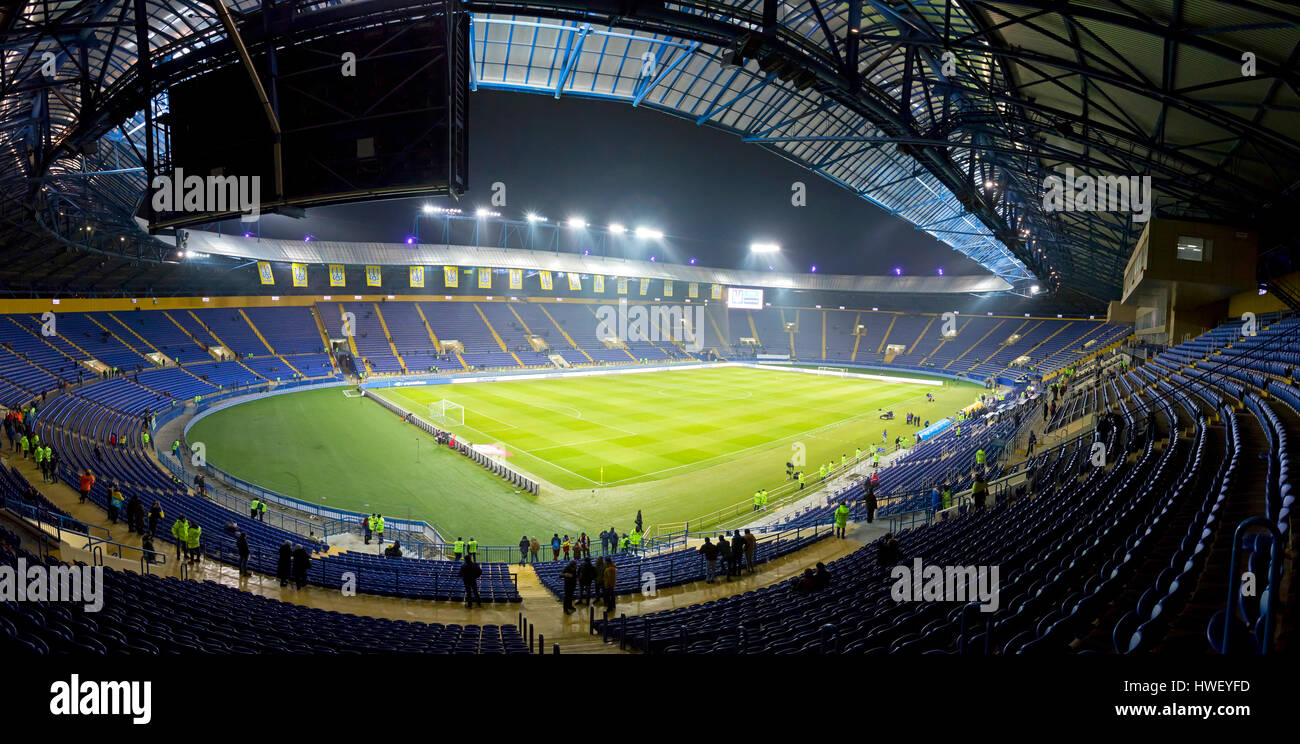 Charkiw, Ukraine - 15. November 2016: Panoramablick über Metalist Stadion vor dem Freundschaftsspiel zwischen der Ukraine und Serbien, Charkiw, Ukraine Stockfoto