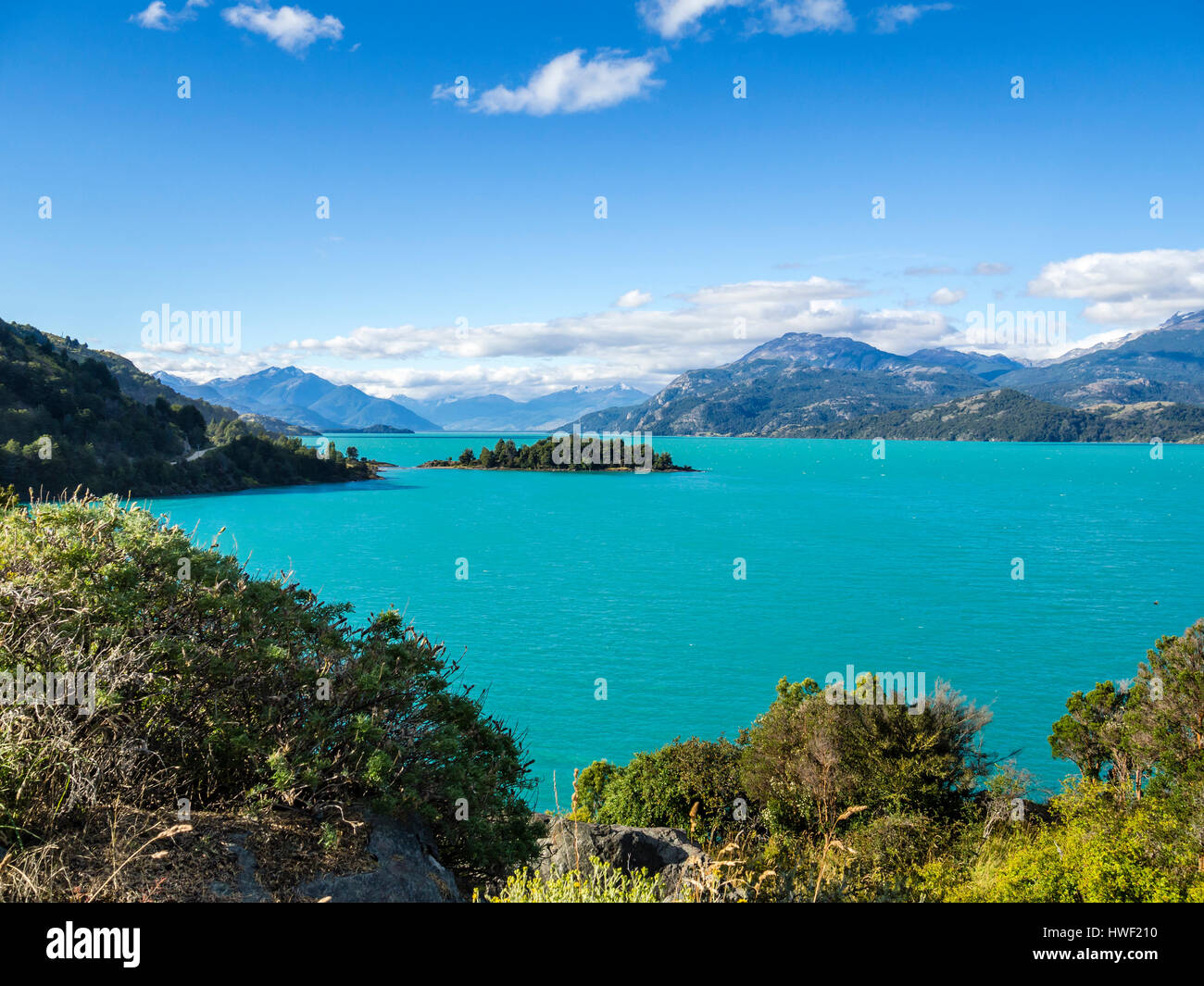 Insel im See Lago Gattungen Carrera, Straße Carretera Austral zwischen Cochrane und Puerto Rio Tranquilo Stockfoto