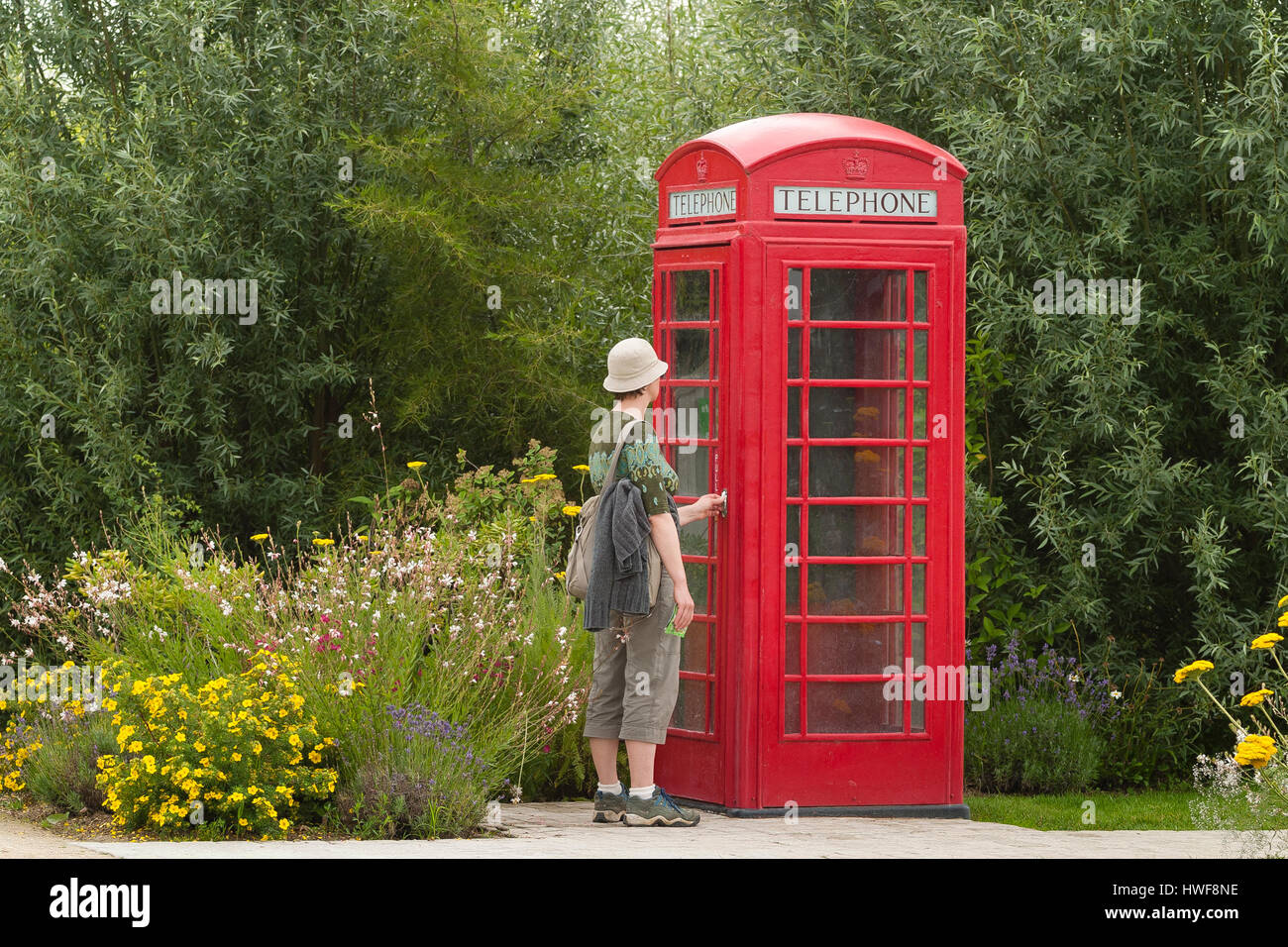 Englische Telefonzelle Frankreich Royan Les Jardins Du Monde