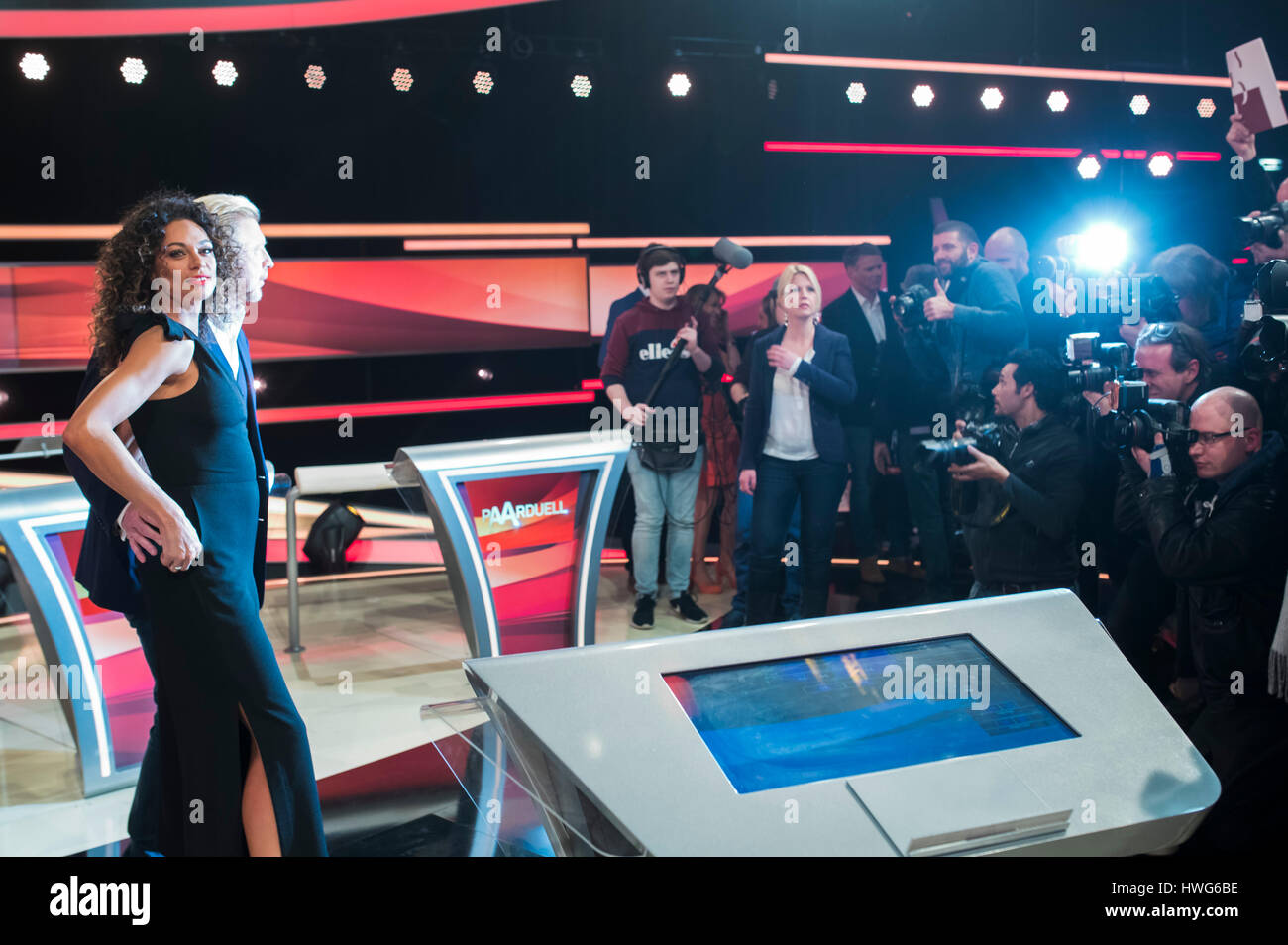 Pressekonferenz, Dortmund, 21. März 2017 Boris Becker mit Ehefrau Lilly auf einer Pressekonferenz Paarduell ARD Fernsehen in Hürth, 21. März 2017. © Peter Schatz / Alamy Live News Stockfoto