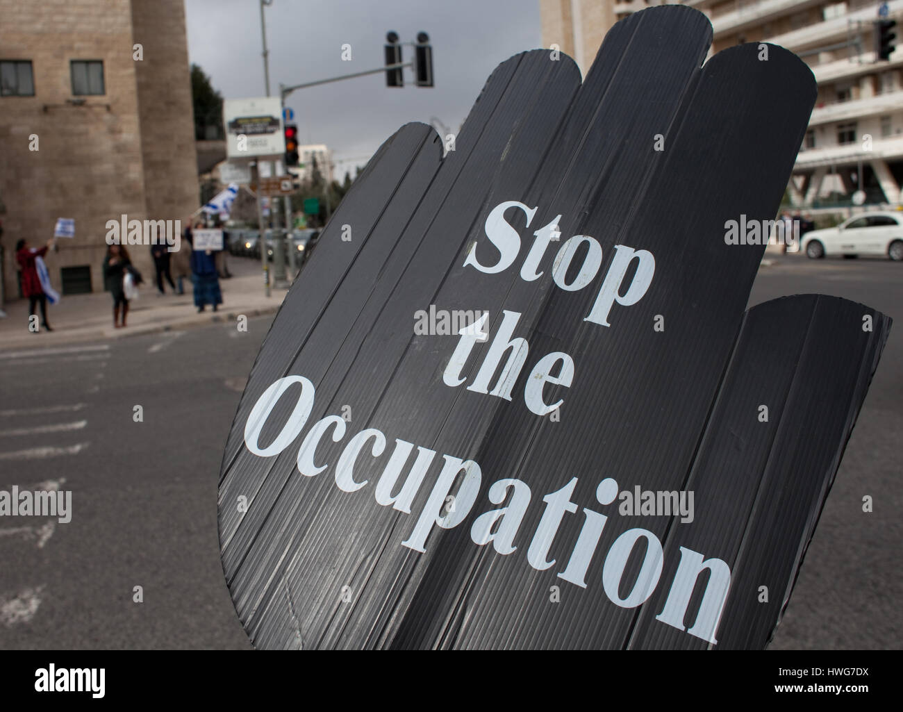 Die Besetzung Protest Banner von Frauen in Black Jerusalem Nahost zu stoppen Stockfoto